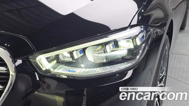 Mercedes-Benz S-Class — Фото автомобиля 21