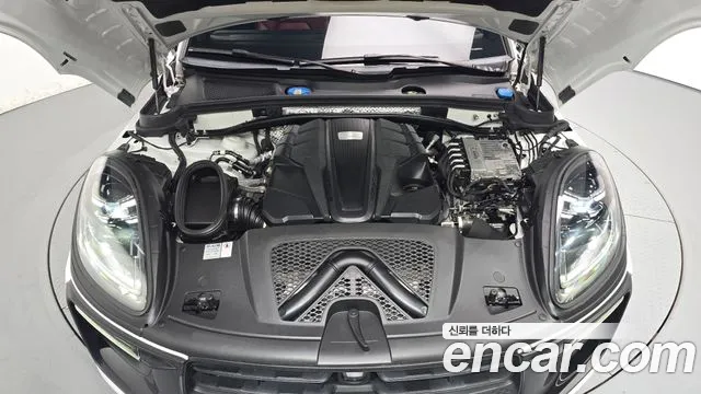 Porsche Macan — Фото автомобиля 9
