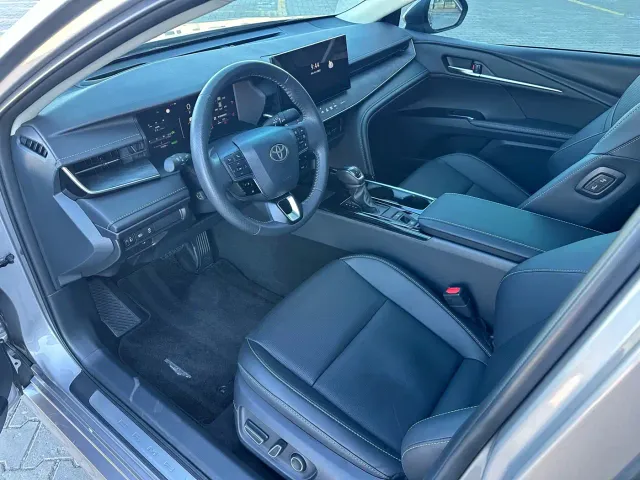 Toyota Camry — Фото автомобиля 10
