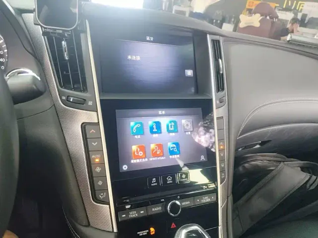 Infiniti Q50L — Фото автомобиля 12