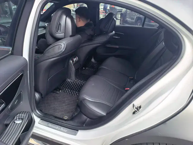 Mercedes-Benz C-Class — Фото автомобиля 7