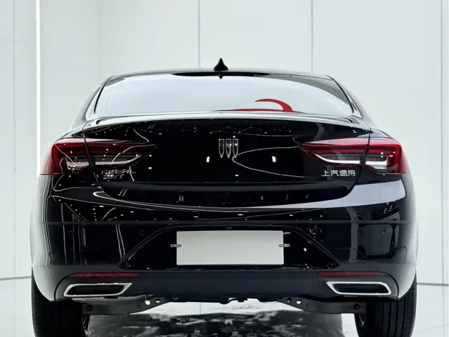 Buick Regal — Фото автомобиля 15