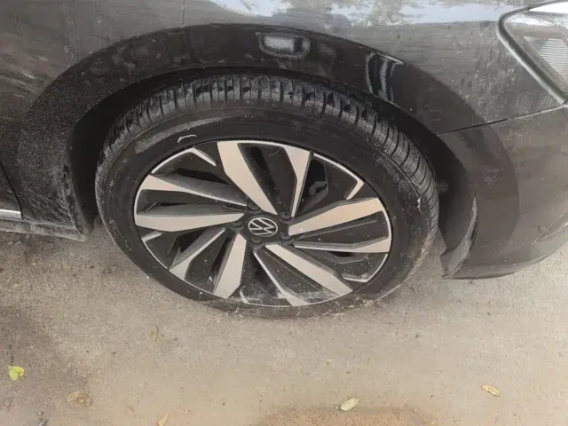 Volkswagen Passat — Фото автомобиля 6