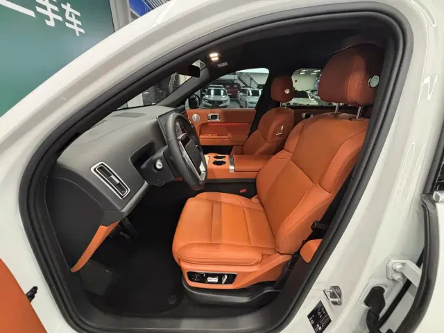 Li Auto L7 — Фото автомобиля 7