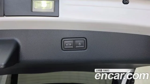Genesis GV70 2.5T Бензин 2WD — Фото автомобиля 26