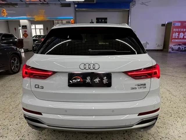 Audi Q3 — Фото автомобиля 5