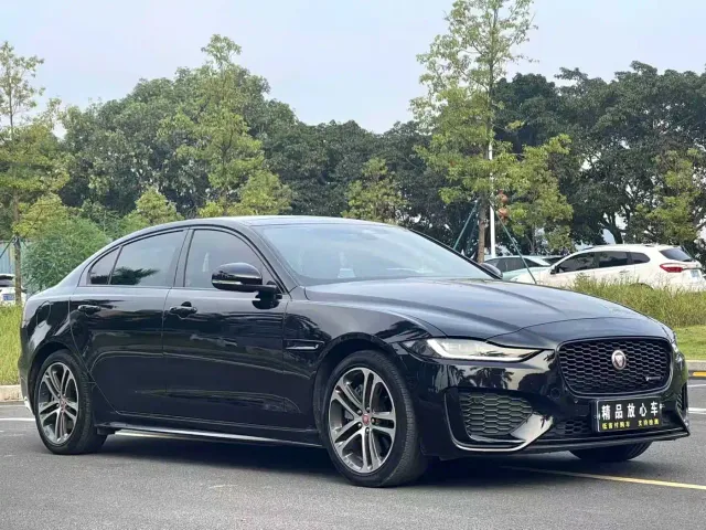 Jaguar XEL — Фото автомобиля 3
