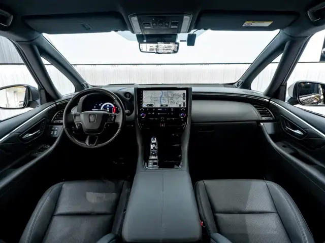 Toyota Vellfire — Фото автомобиля 14