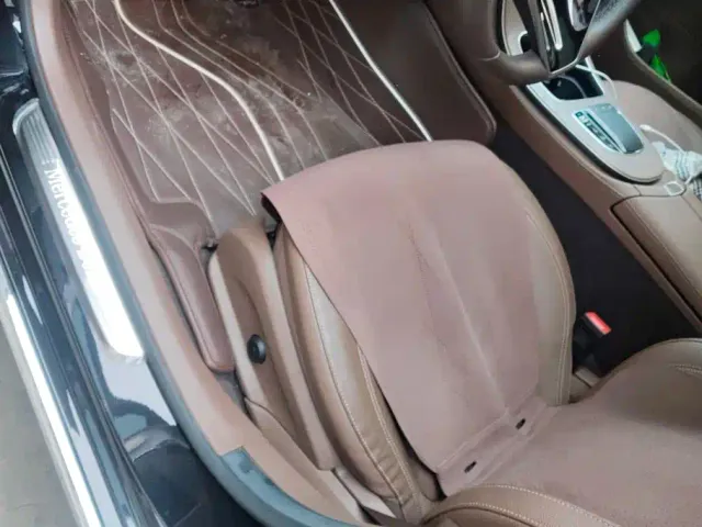 Mercedes-Benz E-Class — Фото автомобиля 9