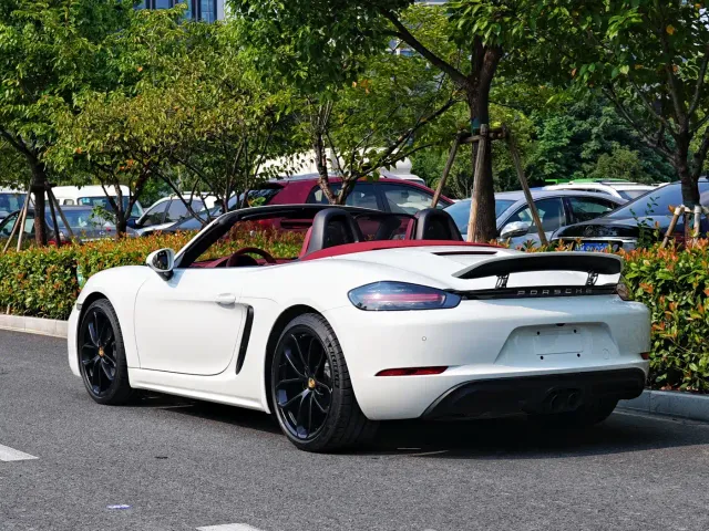 Porsche 718 — Фото автомобиля 4