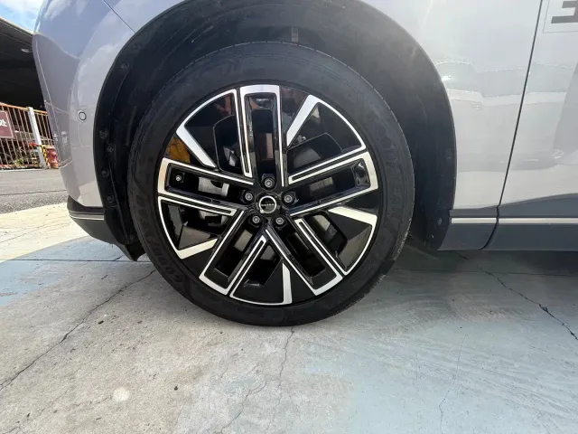 Volvo XC70 Plug-in Hybrid — Фото автомобиля 6