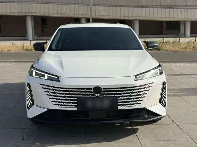 Changan Lamore — Фото автомобиля 7