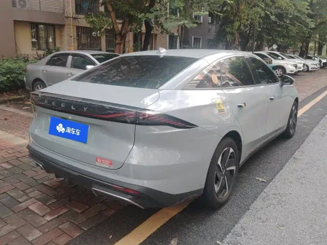 Geely Galaxy L6 — Фото автомобиля 3