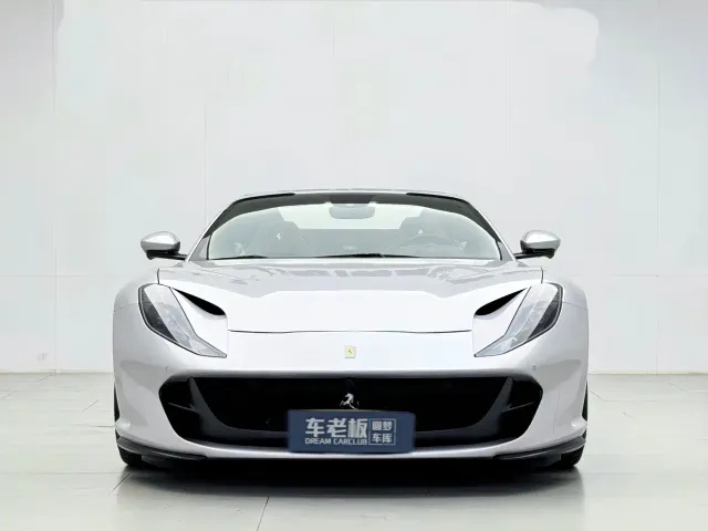 Ferrari 812 — Фото автомобиля 2