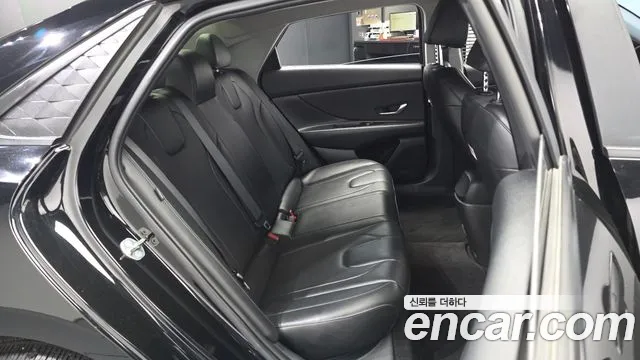 Hyundai Avante CN7 — Фото автомобиля 12