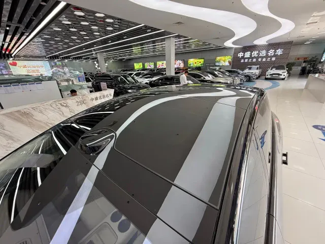 Li Auto i8 — Фото автомобиля 8