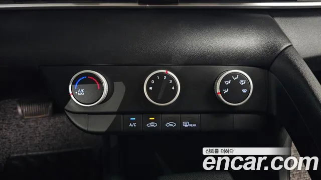 Hyundai Avante CN7 — Фото автомобиля 11