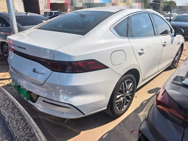 BYD Qin PLUS — Фото автомобиля 11