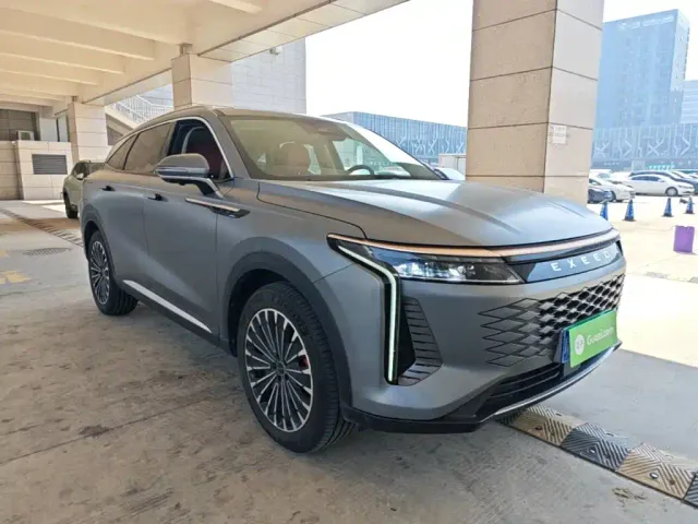 Exeed RX — Фото автомобиля 3
