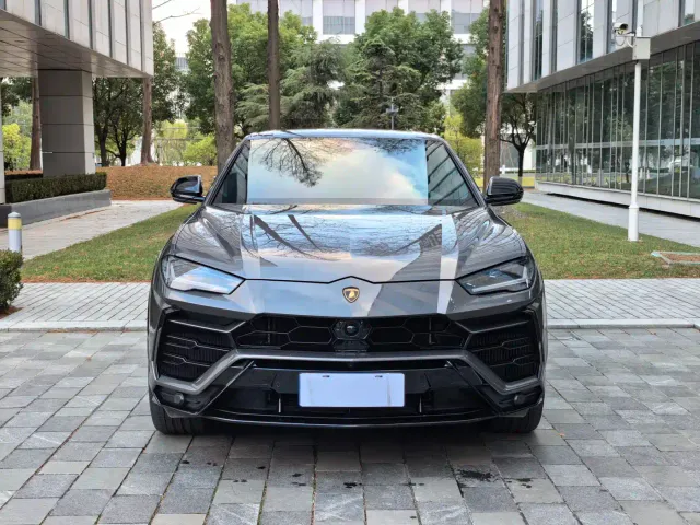 Lamborghini Urus — Фото автомобиля 2