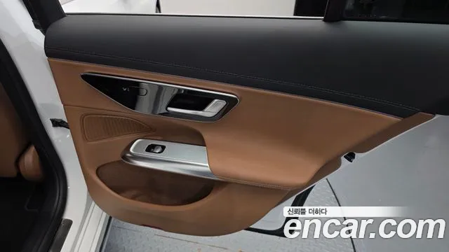 Mercedes-Benz E-Class W214 — Фото автомобиля 14