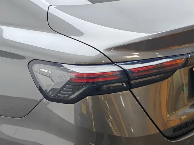 Geely Binrui — Фото автомобиля 7