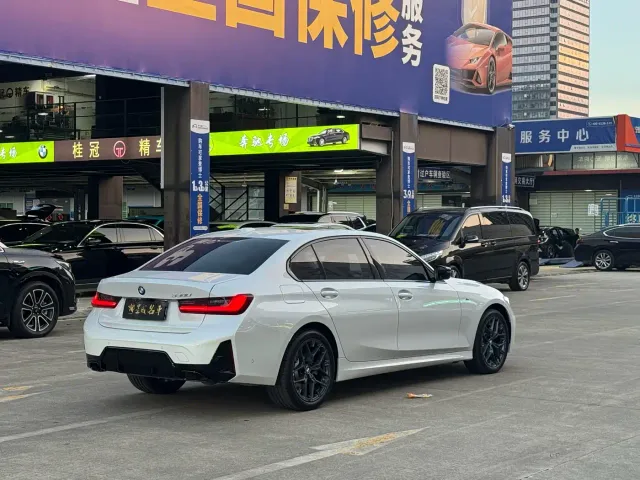 BMW 3 Series — Фото автомобиля 19