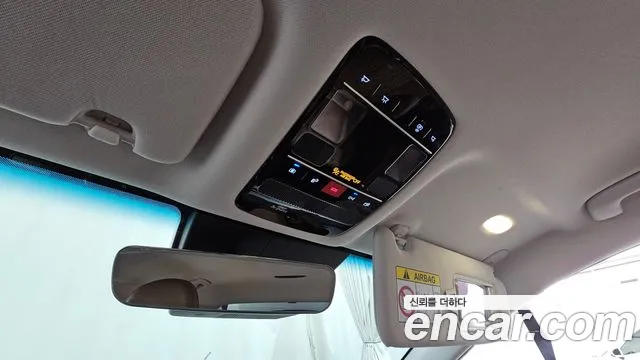 Hyundai Grandeur Grandeur (GN7) 2.5 Бензин 2WD — Фото автомобиля 17