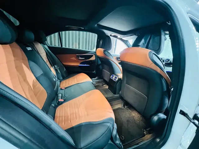 Mercedes-Benz C-Class — Фото автомобиля 12