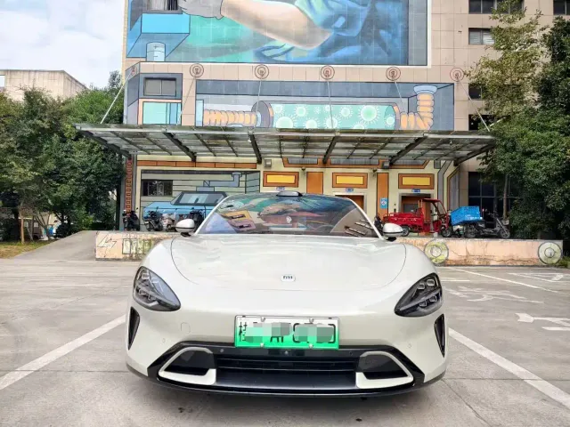 Xiaomi SU7 — Фото автомобиля 2