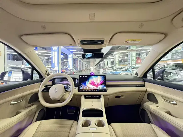 Aito M5 — Фото автомобиля 9