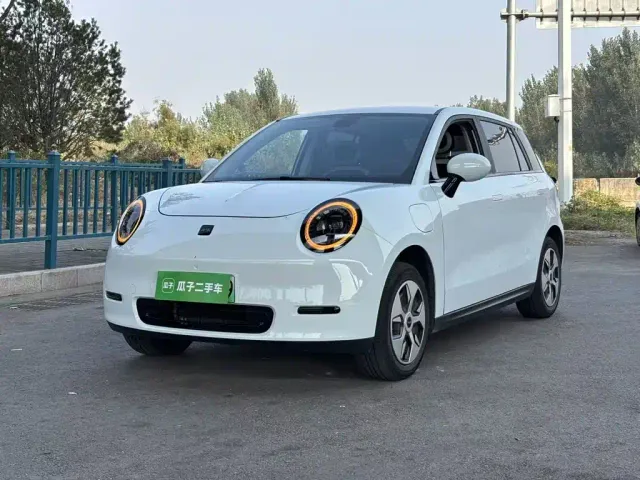 Фотография автомобиля — JAC Yiwei 3