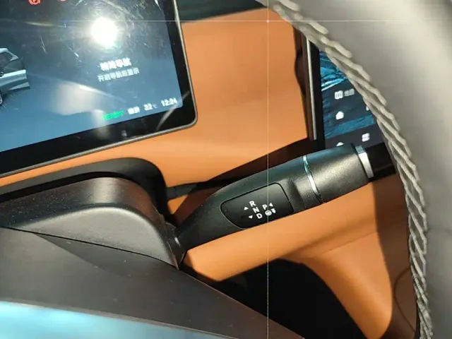 Leapmotor C10 — Фото автомобиля 9