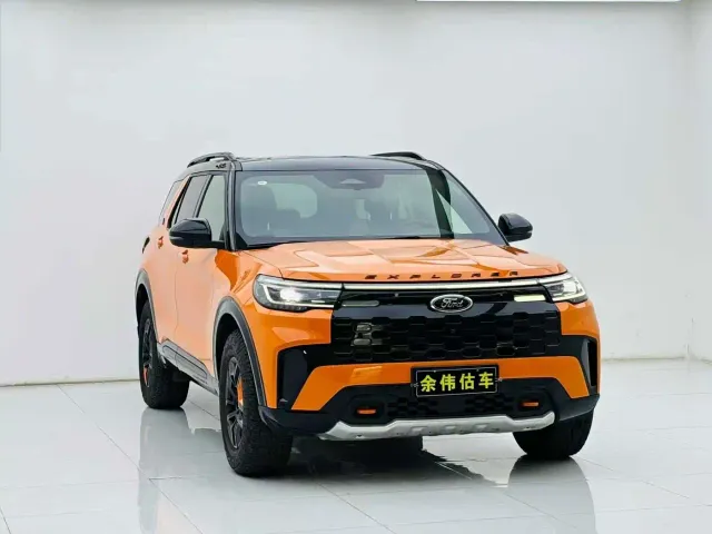 Ford Explorer — Фото автомобиля 3