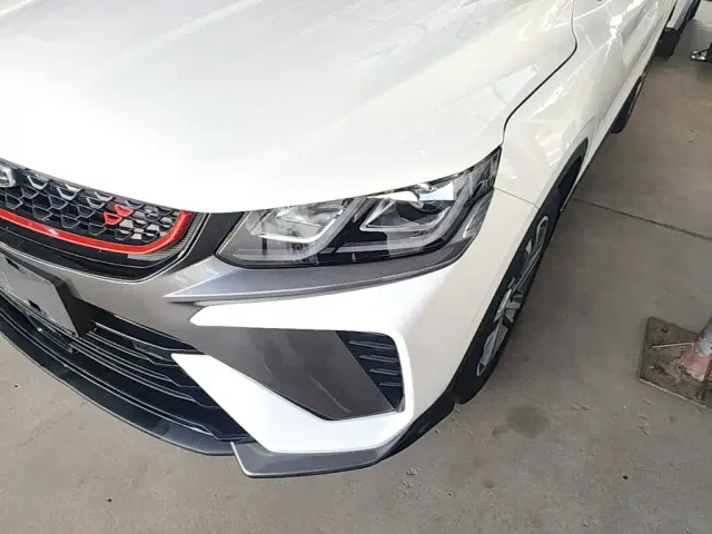 Geely Binyue — Фото автомобиля 23