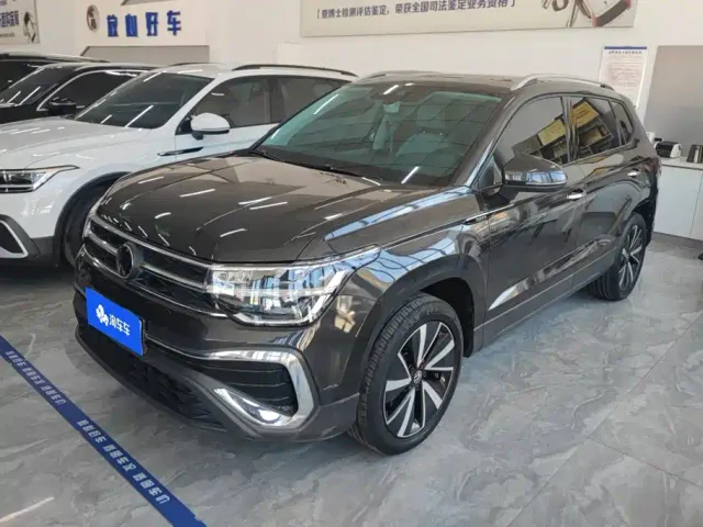Фотография автомобиля — Volkswagen Tharu