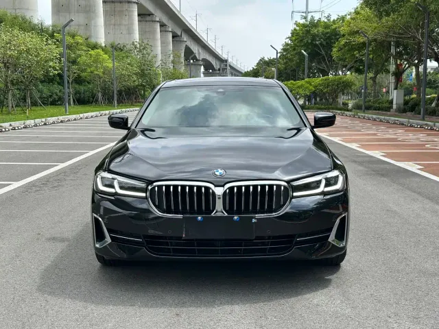 BMW 5 Series — Фото автомобиля 2