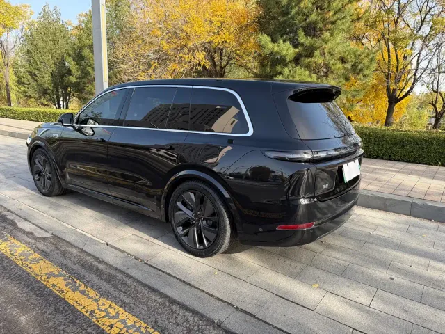 Li Auto L9 — Фото автомобиля 3