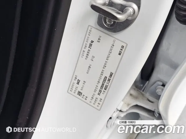 Tesla Model 3 — Фото автомобиля 20