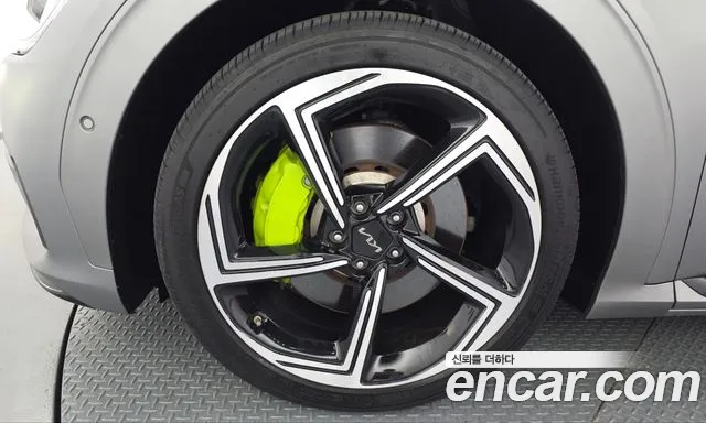 Kia EV6 — Фото автомобиля 5