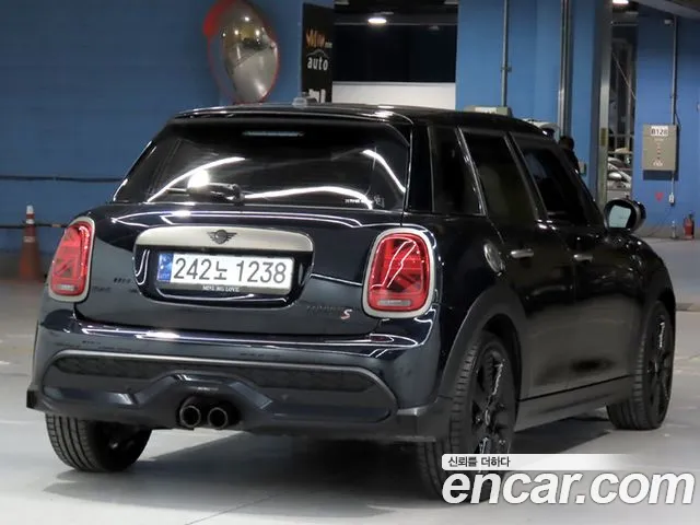 Mini Cooper — Фото автомобиля 4