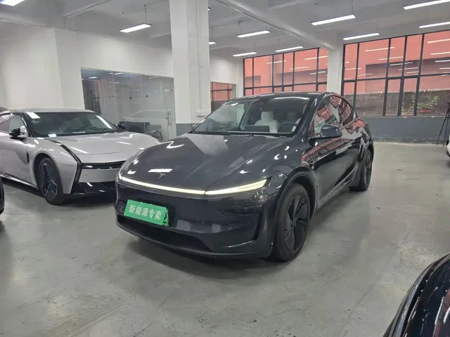 Фотография автомобиля — Tesla Model Y