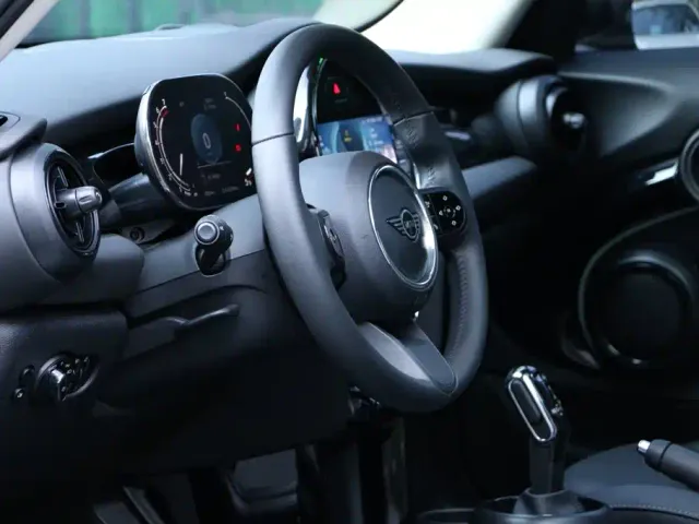 MINI Hatch — Фото автомобиля 21