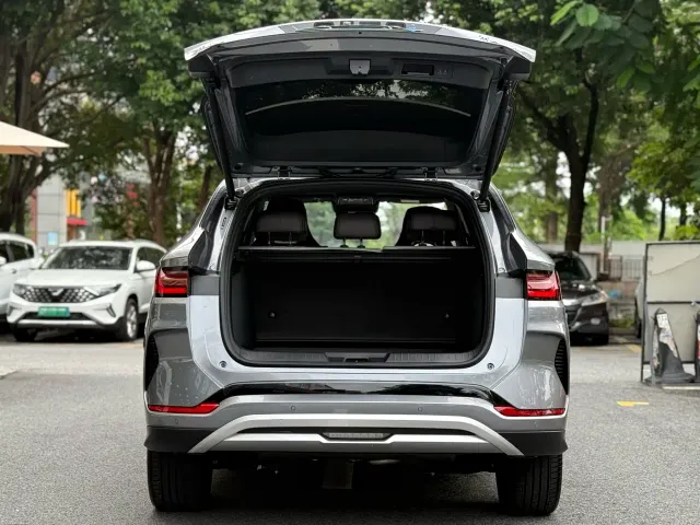 BYD Song PLUS — Фото автомобиля 8