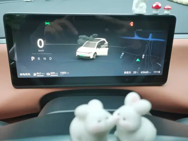 Leapmotor Leapmotor C10 2024 210 Smart Edition — Фото автомобиля 14