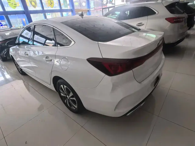 Changan Eado — Фото автомобиля 11