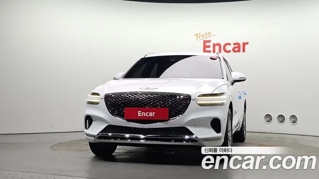 Genesis GV70 — Фото автомобиля 3