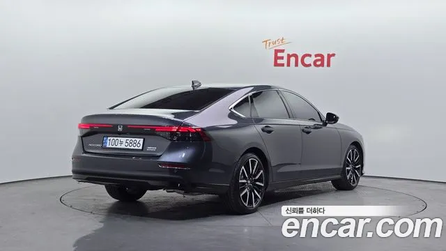 Honda Accord — Фото автомобиля 2