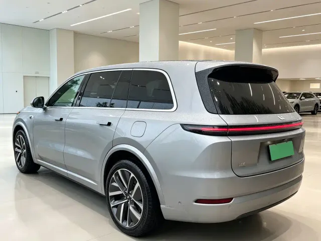 Li Auto L9 — Фото автомобиля 6
