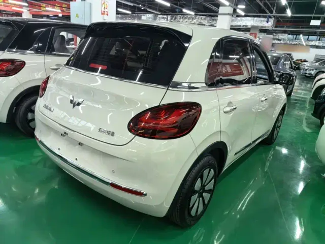 Wuling Bingo — Фото автомобиля 6